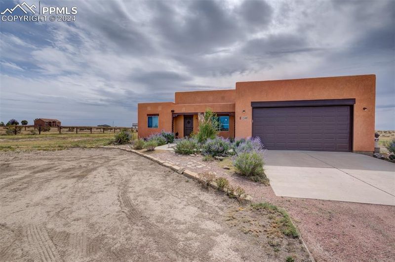 1560 E Jesse James Ave, Pueblo, CO 81007