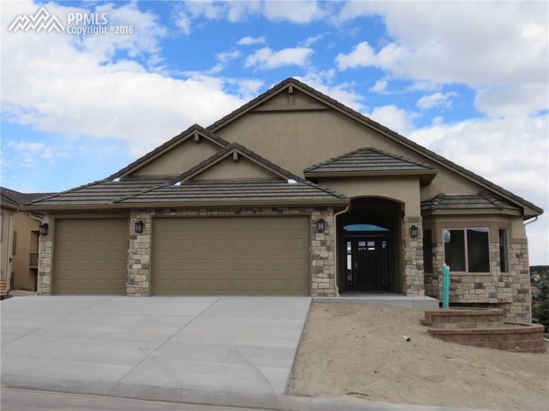 1565 Moveen Hts, Monument, CO 80132