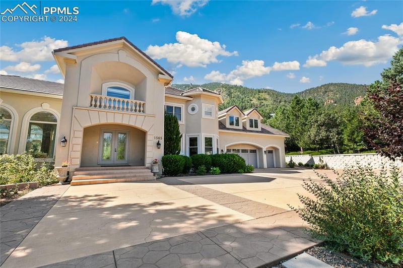 1565 Old Stage Rd, Colorado Springs, CO 80906