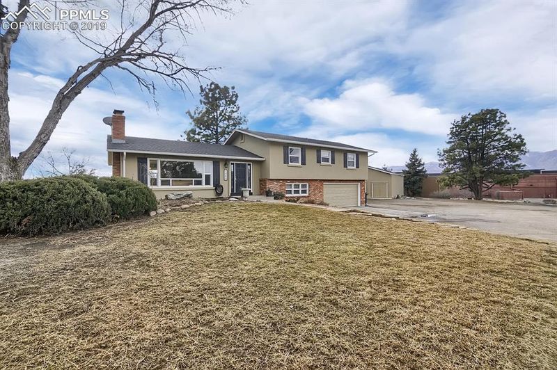 1569 Collins Rd, Colorado Springs, CO 80920