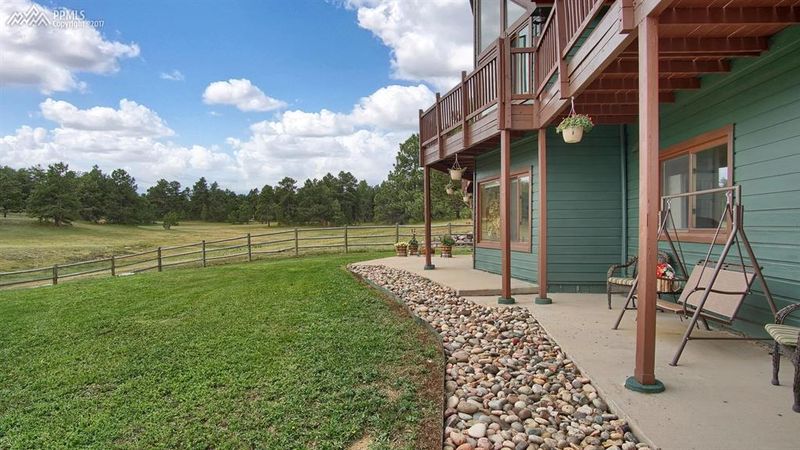 15707 Arfsten Rd, Larkspur, CO 80118