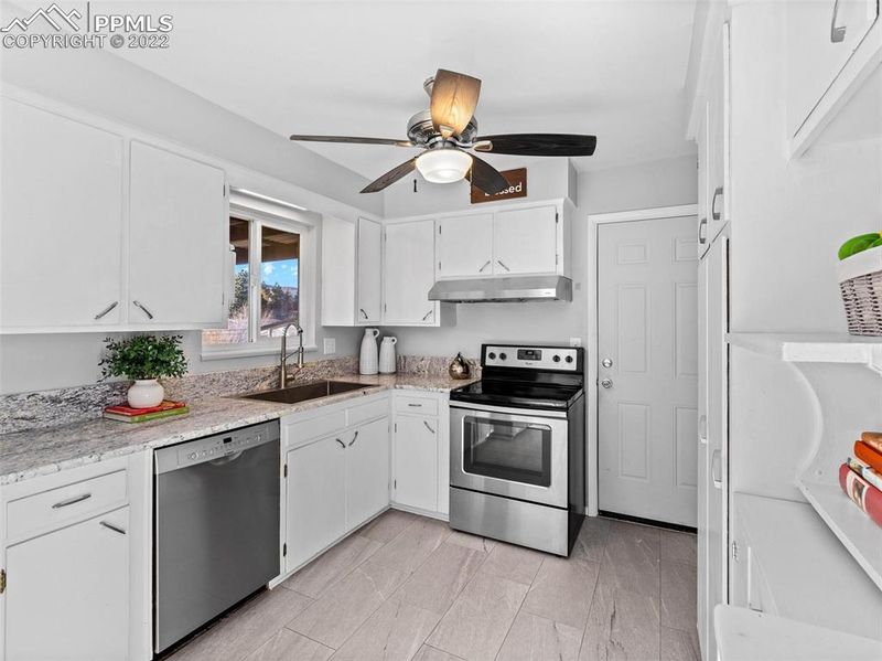 158 Mcshane Pl, Monument, CO 80132