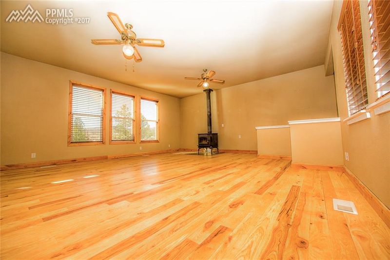 15880 Spruce Dr, Sedalia, CO 80135