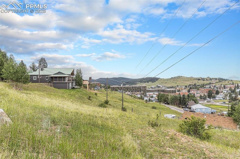 159 Hayden St, Cripple Creek, CO 80813