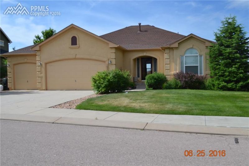 15987 Bridle Ridge Dr, Monument, CO 80132