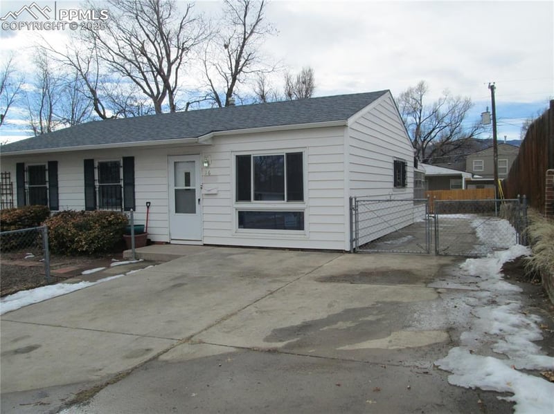 16 Brentwood Dr, Colorado Springs, CO 80909