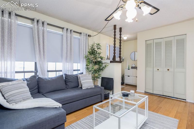 16 Carpenter Pl, Pueblo, CO 81001