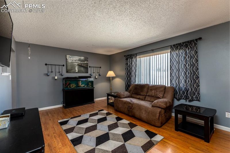 16 Gradishar Pl, Pueblo, CO 81004