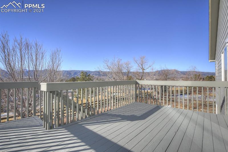 160 Old Creek Dr, Monument, CO 80132