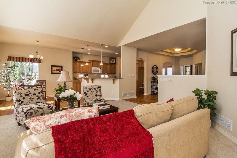 16011 Bridle Ridge Dr, Monument, CO 80132