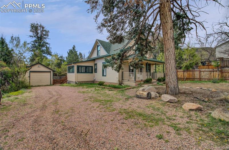 1603 Cheyenne Blvd, Colorado Springs, CO 80906