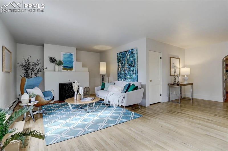 1604 Cheyenne Rd, Colorado Springs, CO 80906
