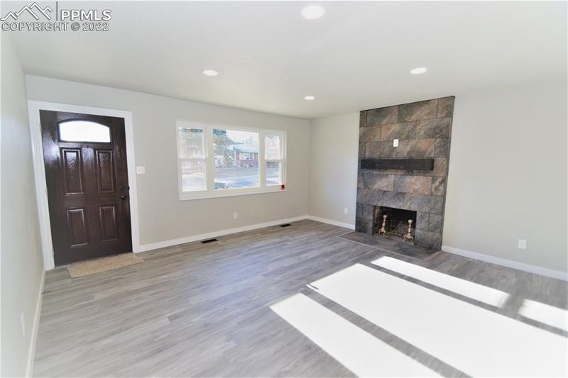 1606 Glacier Dr, Colorado Springs, CO 80910