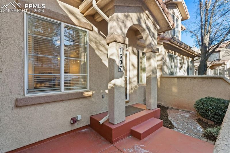 1607 Courtyard Hts, Colorado Springs, CO 80906