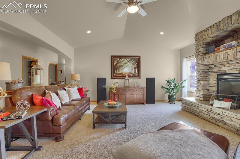 1607 Plowman Dr, Monument, CO 80132