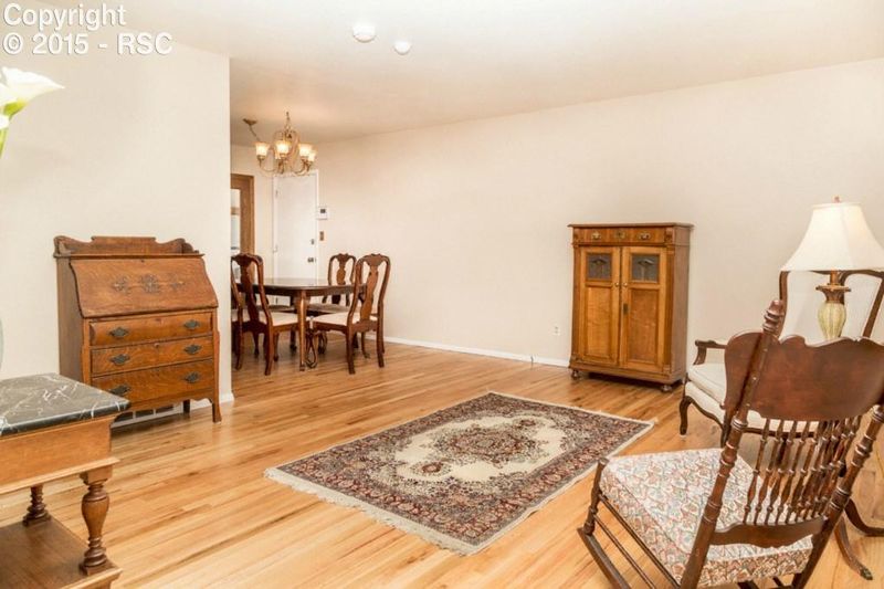 1608 Lyle Dr, Colorado Springs, CO 80915