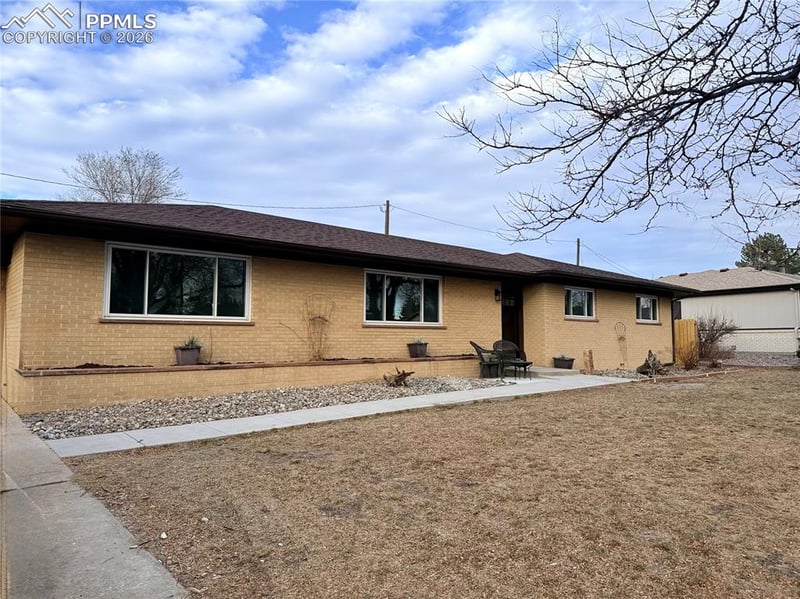 1608 Mount View Ln, Colorado Springs, CO 80907