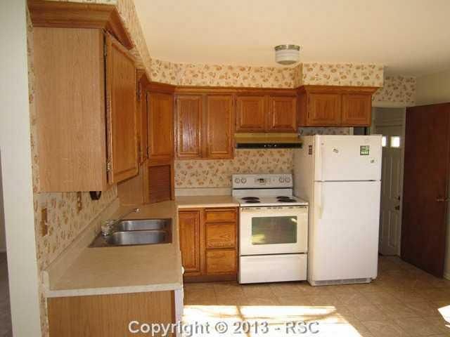 1610 Capulin Dr, Colorado Springs, CO 80910
