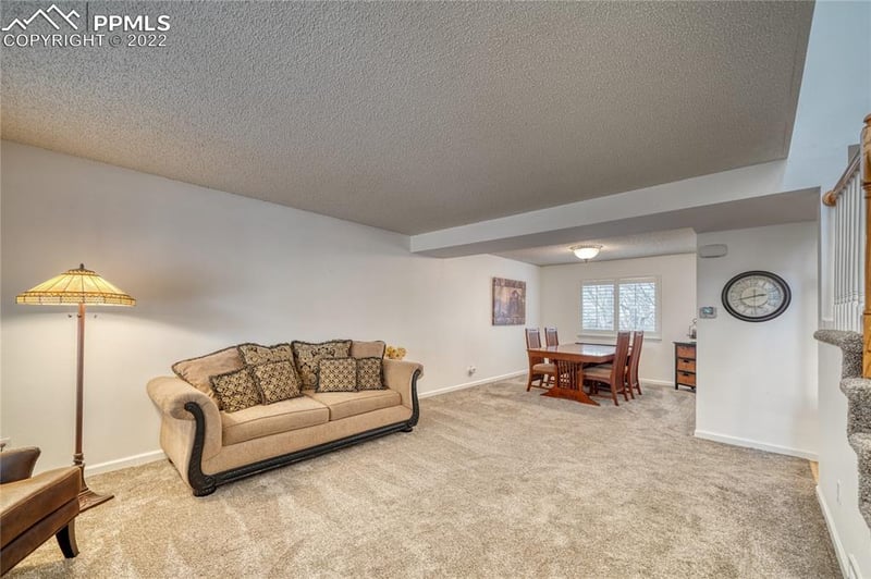 1610 Oakley Ct, Colorado Springs, CO 80919