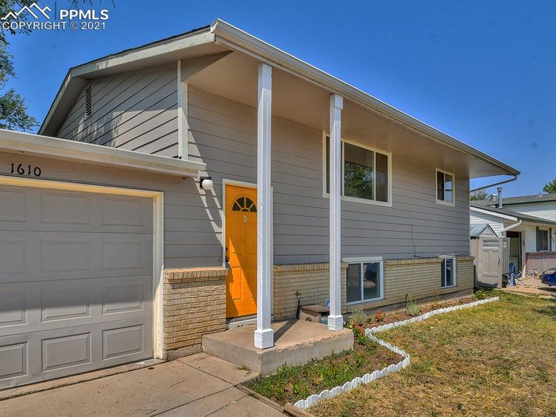 1610 River Dr, Fountain, CO 80817