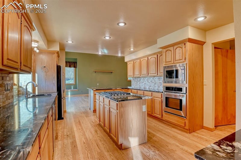 16111 Roller Coaster Rd, Colorado Springs, CO 80921