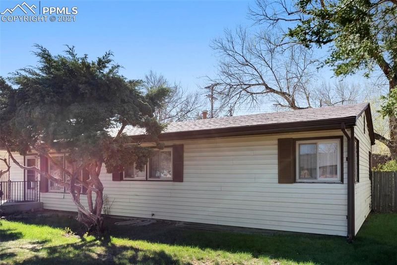 1613 Happiness Dr, Colorado Springs, CO 80909