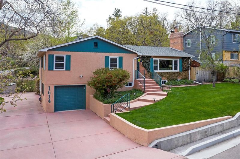 1614 W Cheyenne Rd, Colorado Springs, CO 80906