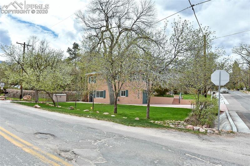 1614 W Cheyenne Rd, Colorado Springs, CO 80906