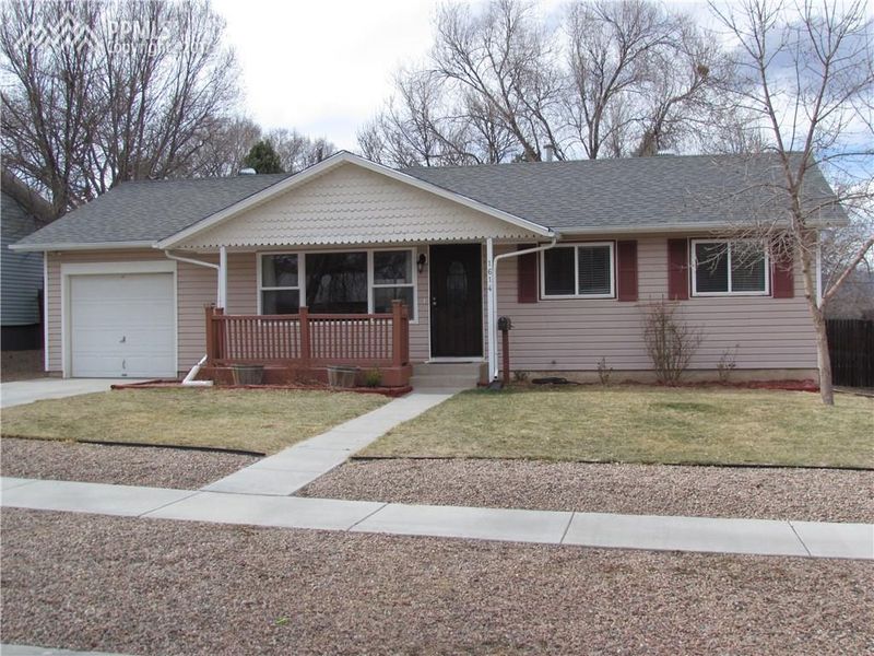 1614 Holmes Dr, Colorado Springs, CO 80909
