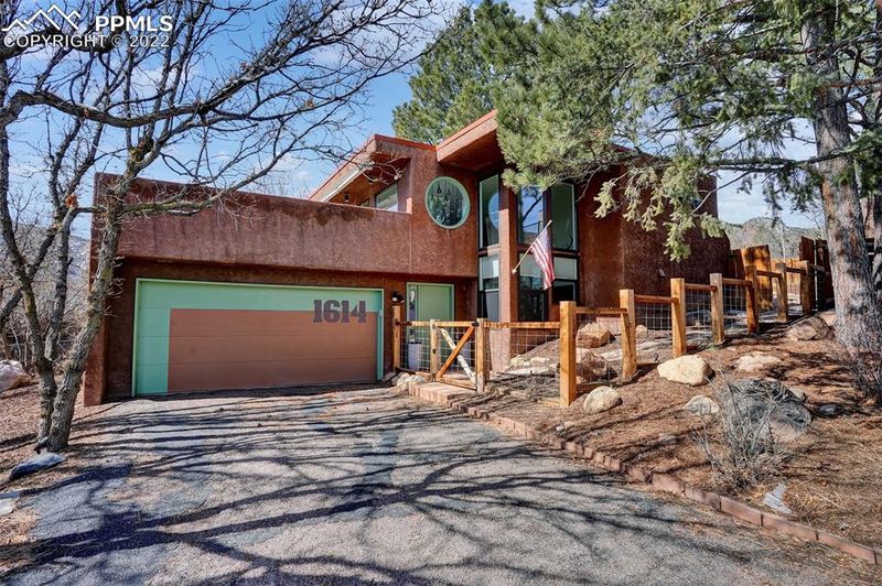 1614 Ridgeway Ave, Colorado Springs, CO 80906
