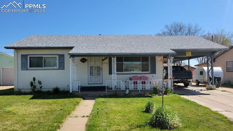 1616 Cherrywood Ln, Pueblo, CO 81005