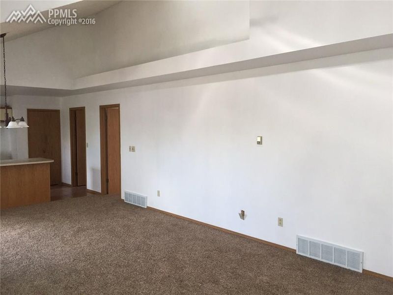 1616 Sausalito Dr, Colorado Springs, CO 80907