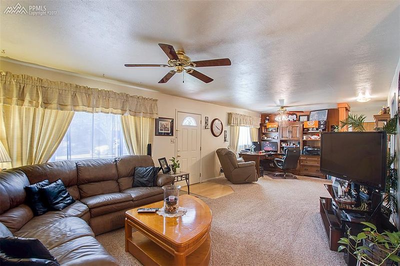 1618 Bates Dr, Colorado Springs, CO 80909