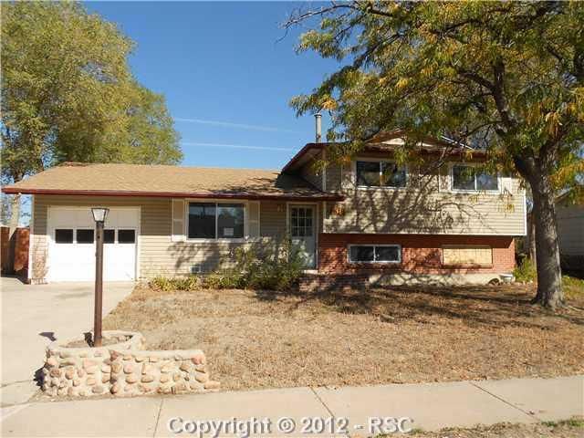 1618 Rushmore Dr, Colorado Springs, CO 80910