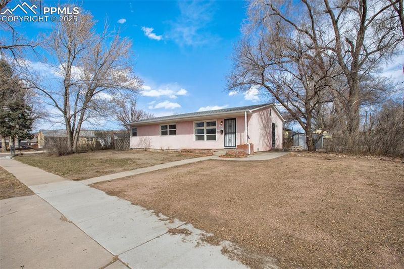 1619 Edith Ln, Colorado Springs, CO 80909