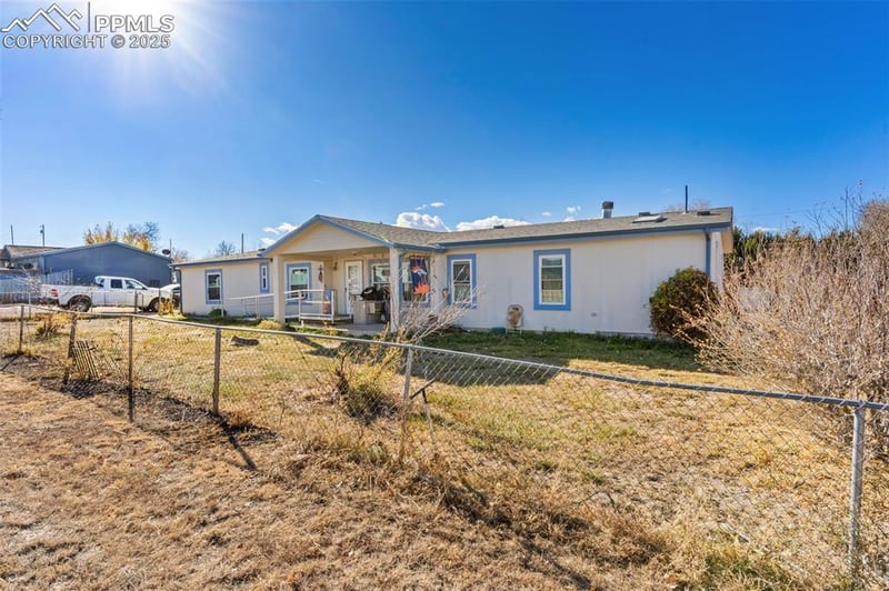 1621 Carltonia St, Pueblo, CO 81006