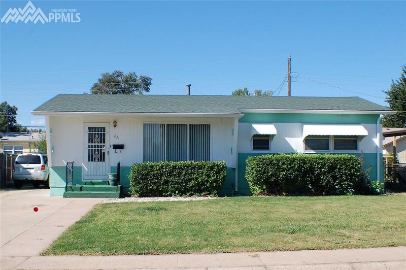 1621 Cherrywood Ln, Pueblo, CO 81005