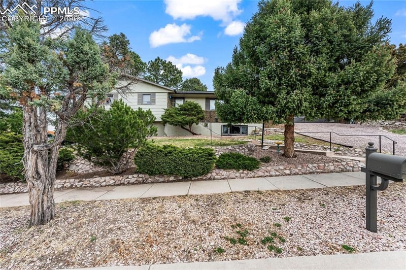 1621 Lehmberg Blvd, Colorado Springs, CO 80915
