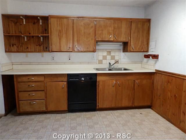 1621 Rosemont Dr, Colorado Springs, CO 80911
