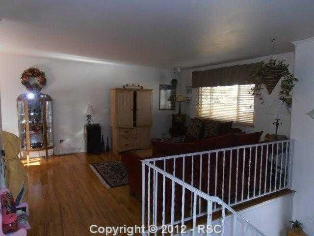 1623 Glacier Dr, Colorado Springs, CO 80910