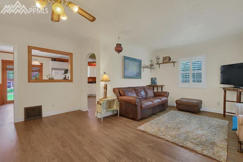 1624 W Kiowa St, Colorado Springs, CO 80904