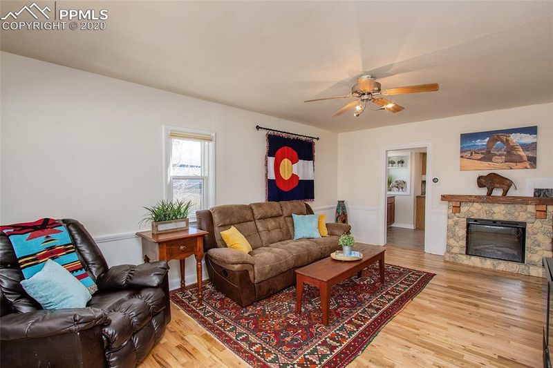 1625 W Cucharras St, Colorado Springs, CO 80904