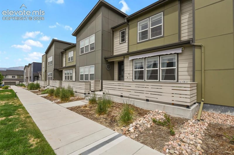 1627 Blue Sapphire Vw, Colorado Springs, CO 80908
