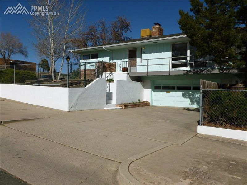 1627 Howard Ave, Colorado Springs, CO 80909