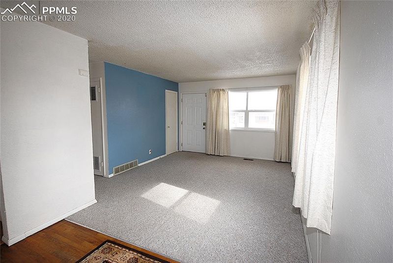 1628 Main St, Colorado Springs, CO 80911