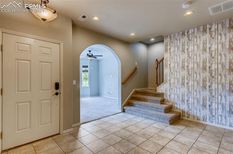 163 S Raven Mine Dr, Colorado Springs, CO 80905