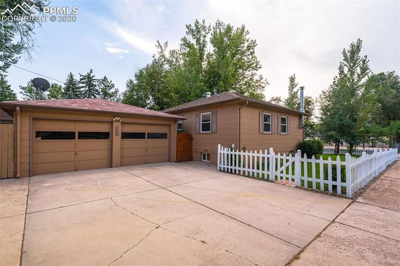 1630 W Platte Ave, Colorado Springs, CO 80904