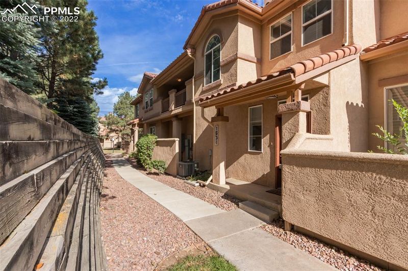 1631 Courtyard Hts, Colorado Springs, CO 80906