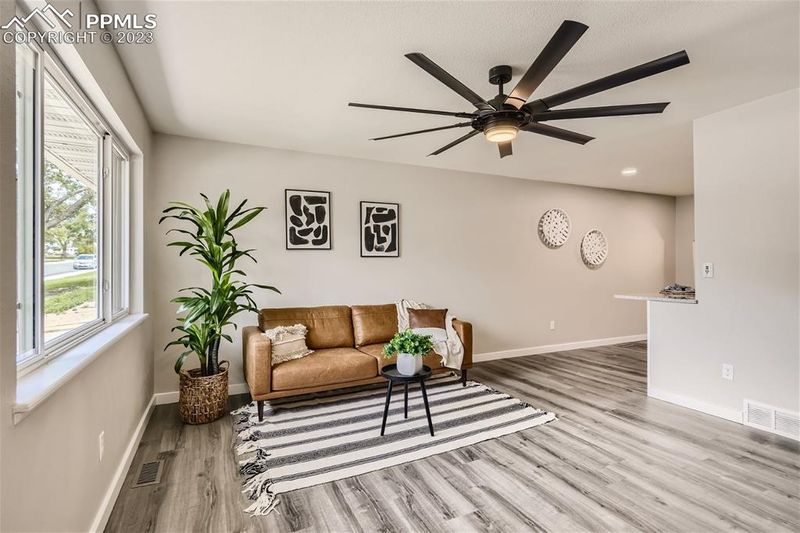 1633 Shenandoah Dr, Colorado Springs, CO 80910