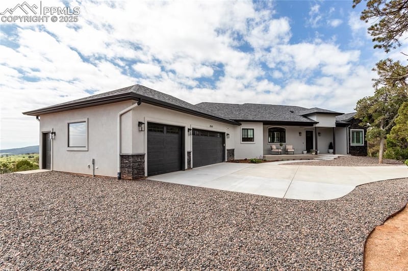 16347 Cala Rojo Dr, Colorado Springs, CO 80926